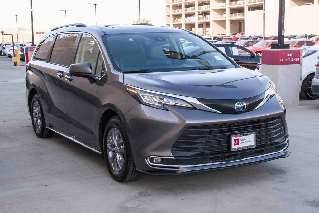 Certified 2023 Toyota Sienna XLE 8 Passenger Van Passenger Van