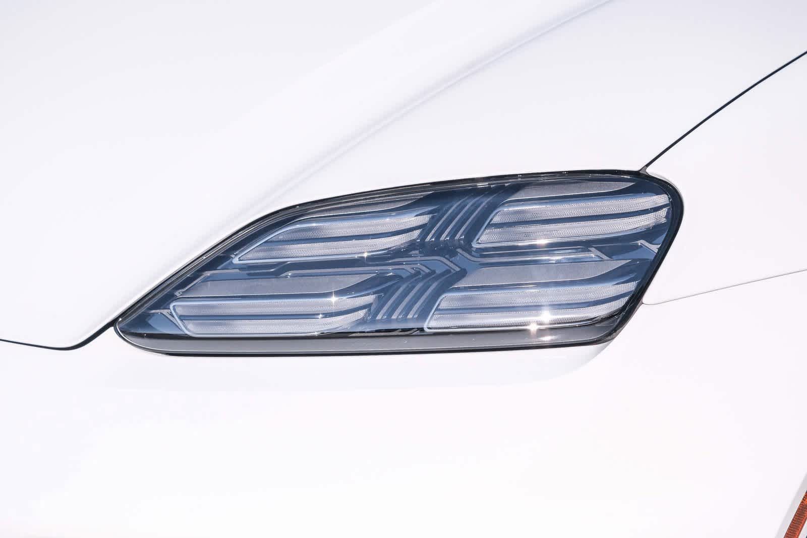 Thumbnail: 2024 Porsche Macan - 11