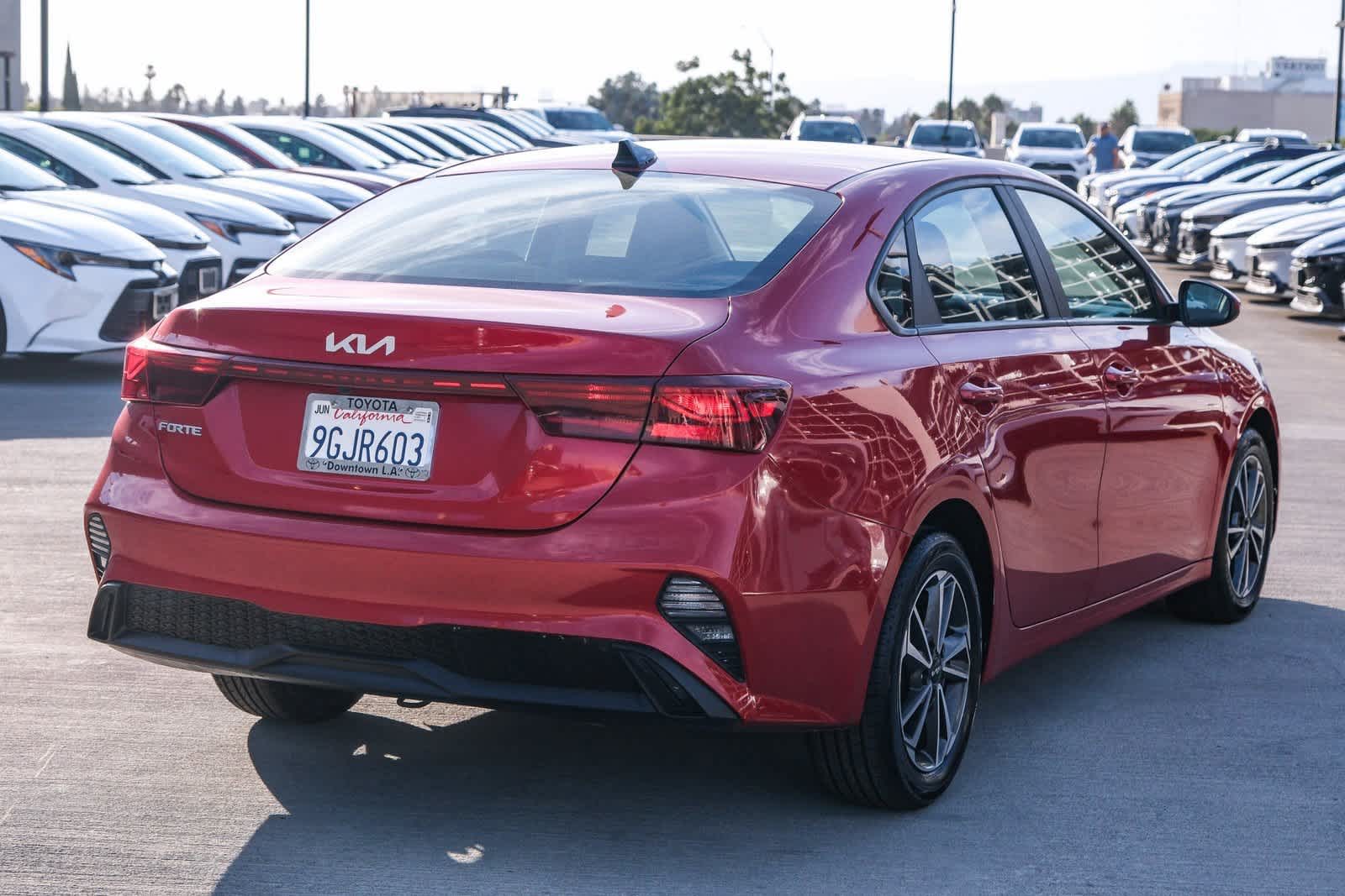 Thumbnail: 2023 Kia Forte - 4