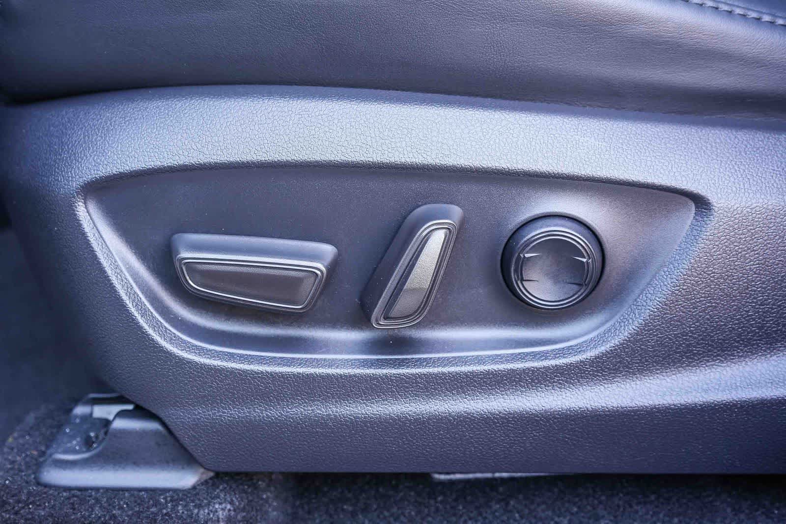 Thumbnail: 2023 Toyota Crown - 21