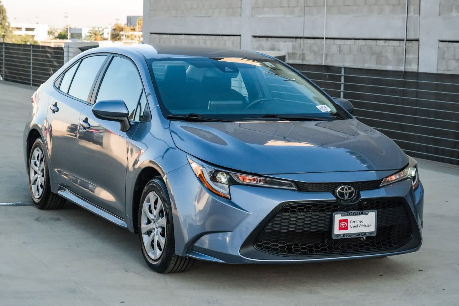 Thumbnail: 2021 Toyota Corolla - 3