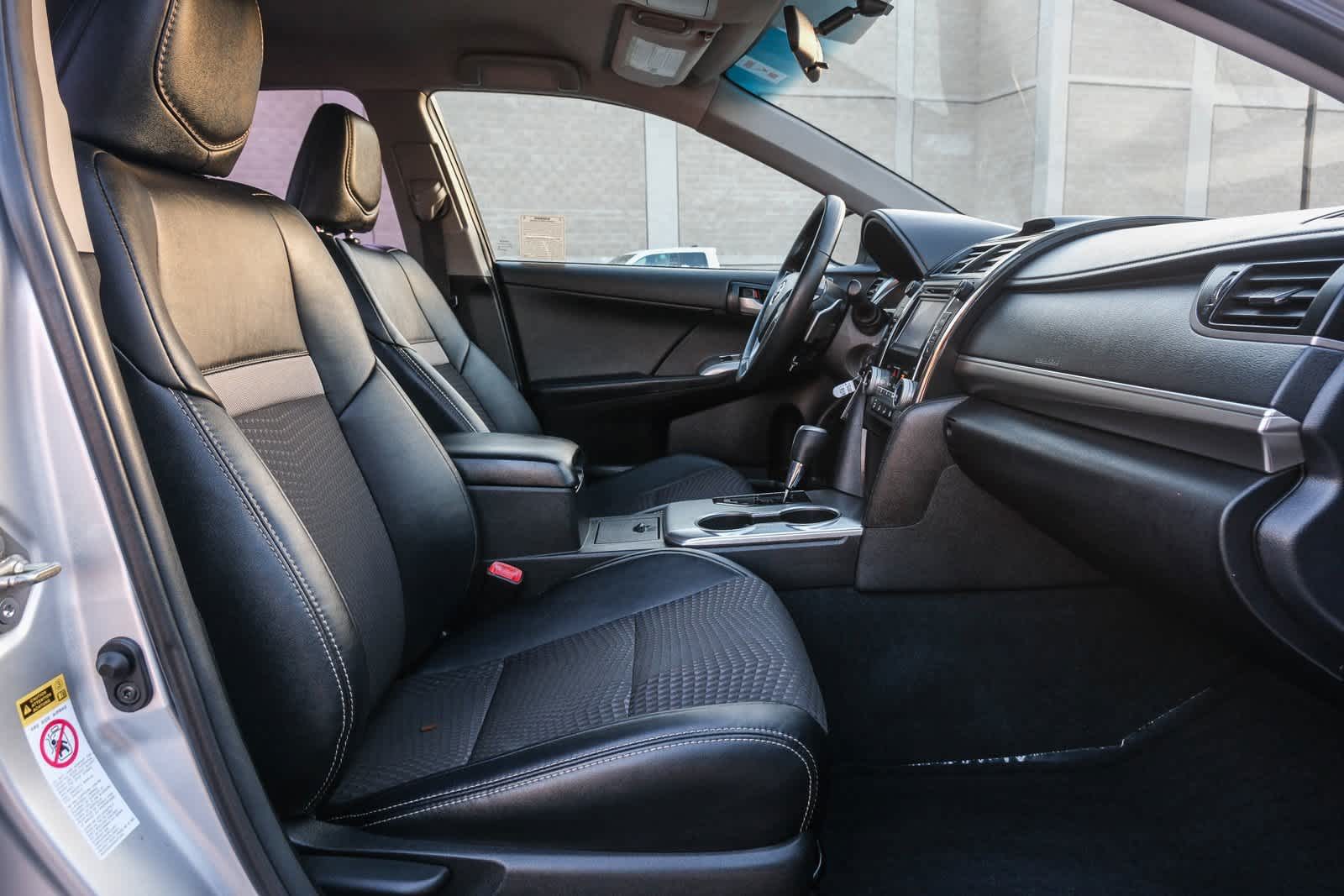 Thumbnail: 2014 Toyota Camry - 18