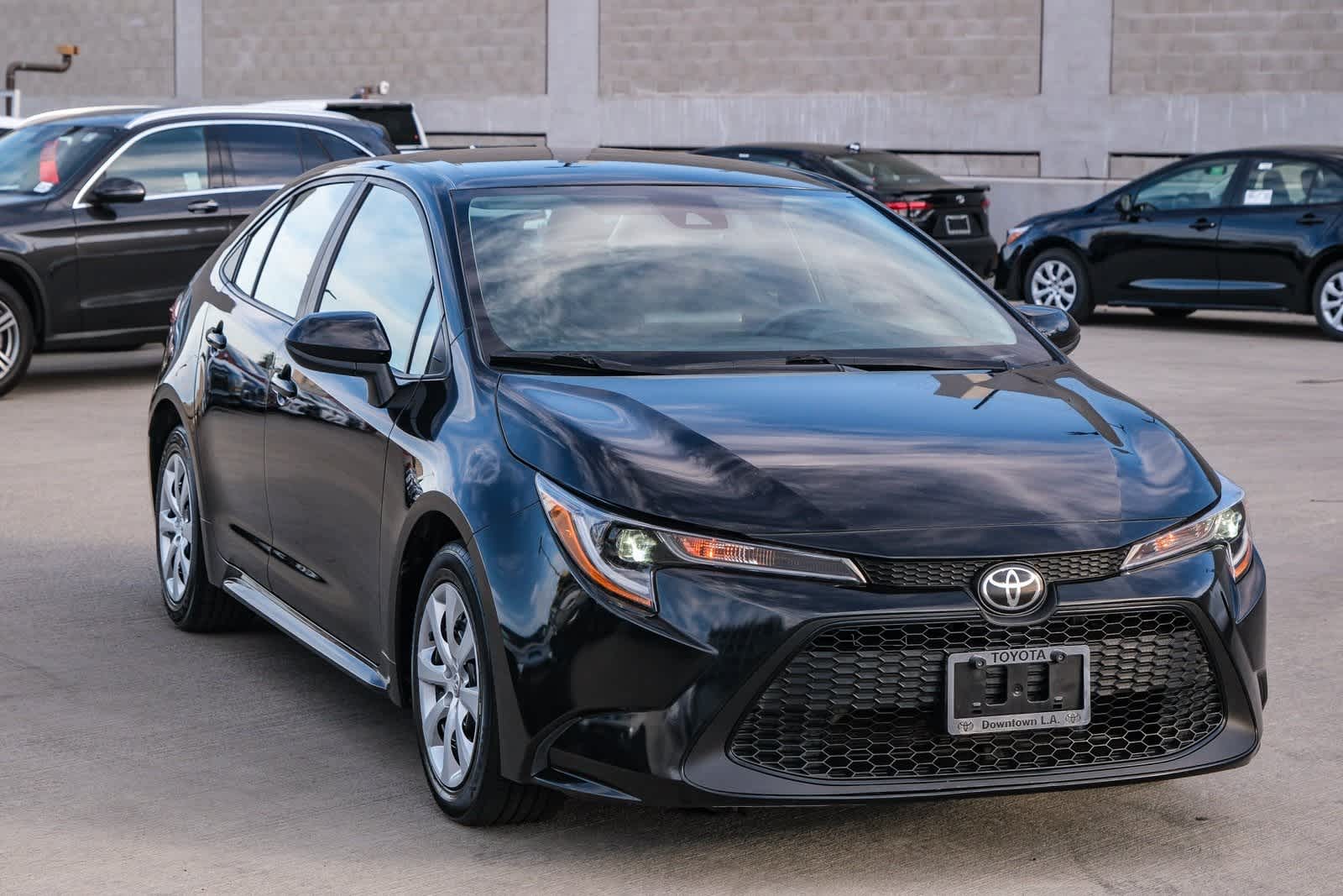 Thumbnail: 2022 Toyota Corolla - 3