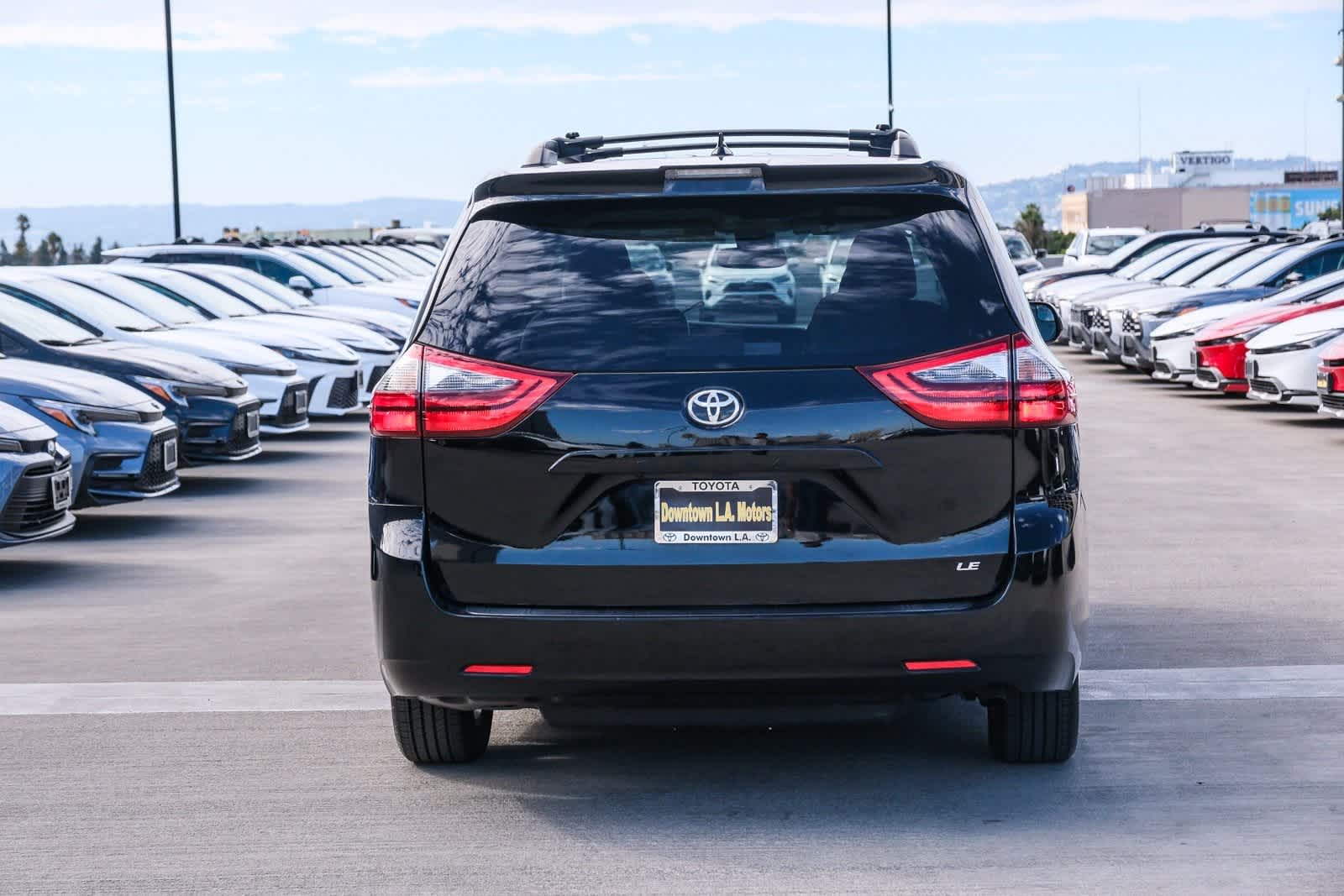 Thumbnail: 2020 Toyota Sienna - 5