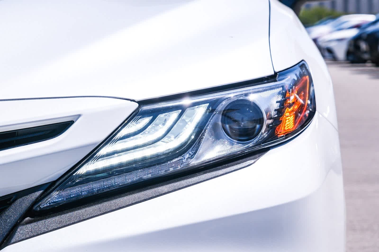 Thumbnail: 2021 Toyota Camry - 11