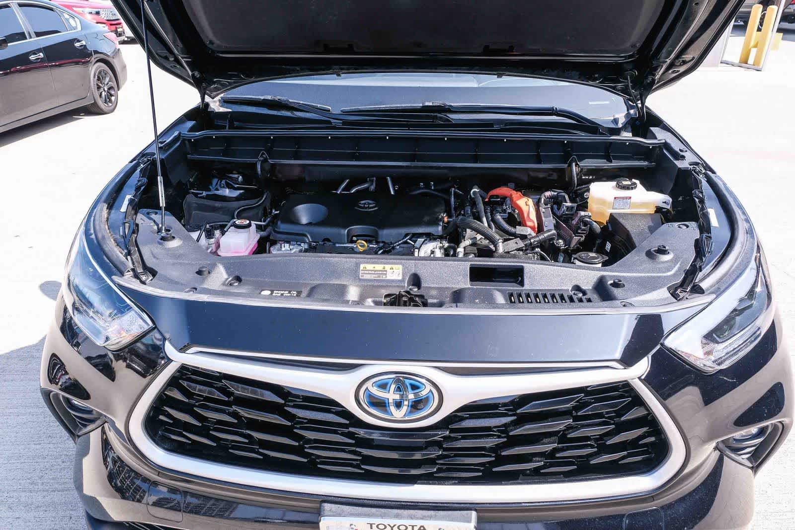 Thumbnail: 2021 Toyota Highlander - 27