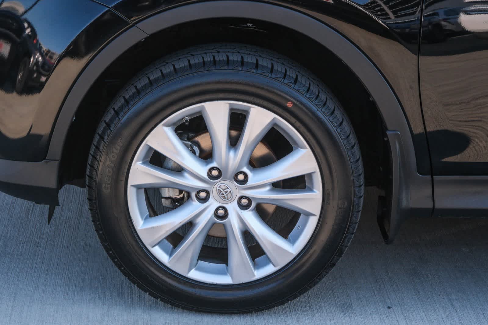 Thumbnail: 2014 Toyota RAV4 - 9