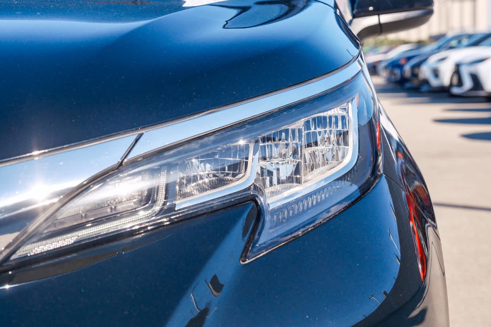 Thumbnail: 2021 Toyota Sienna - 11