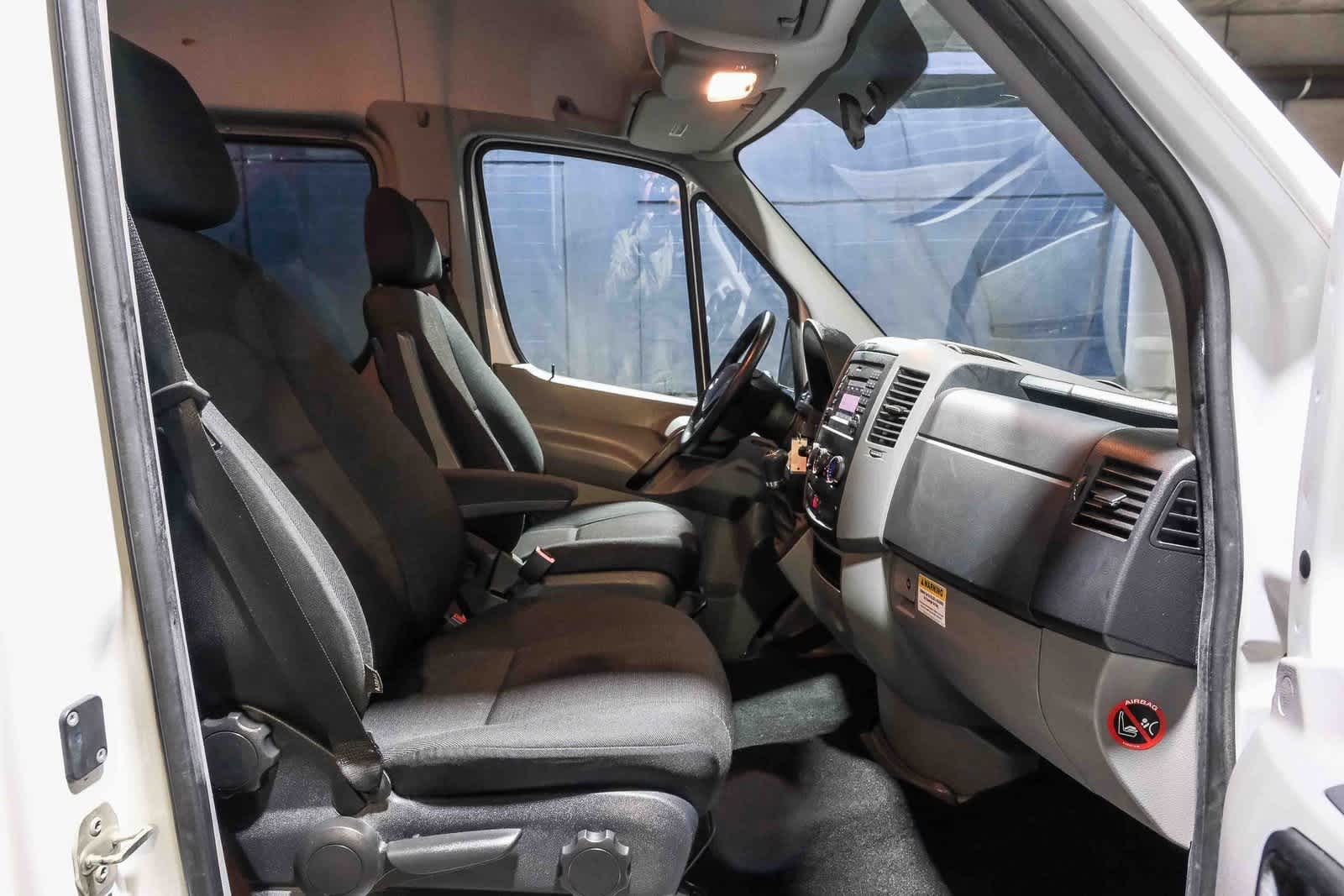 Thumbnail: 2016 Mercedes-Benz Sprinter - 17