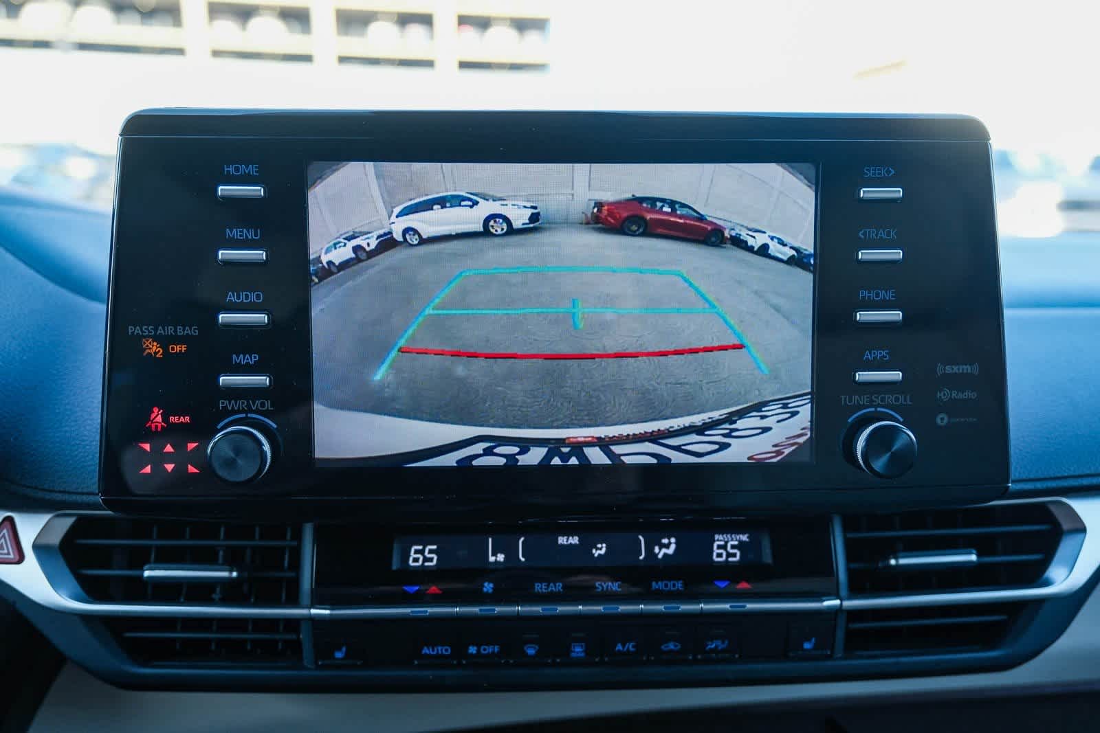 Thumbnail: 2021 Toyota Sienna - 27