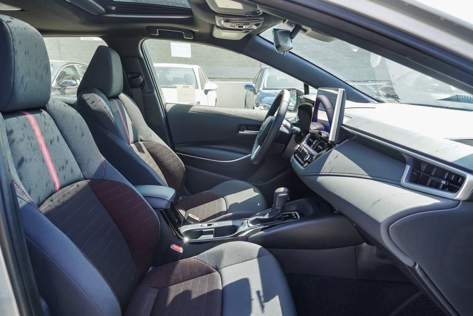 Thumbnail: 2025 Toyota Corolla - 18