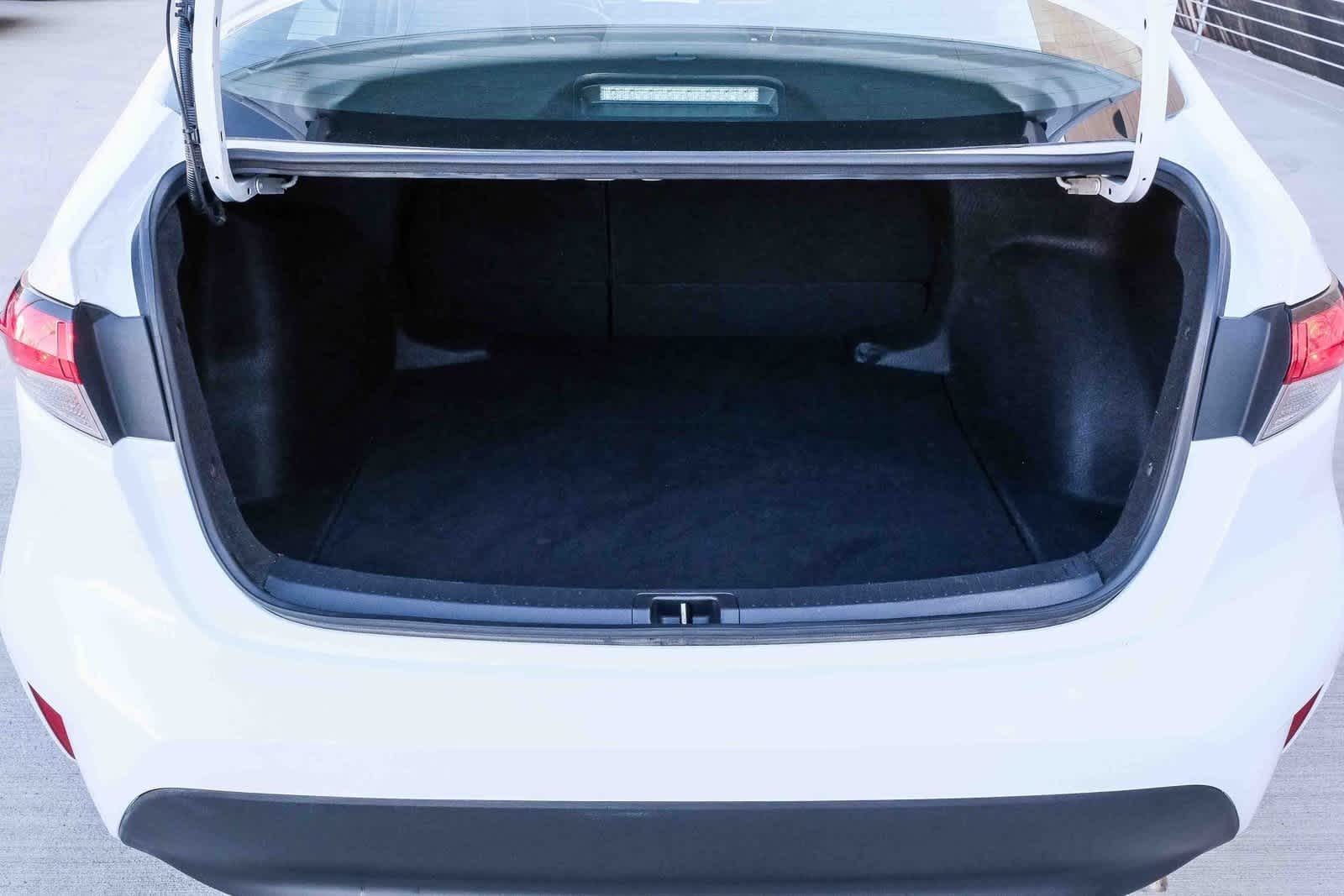 Thumbnail: 2023 Toyota Corolla - 27