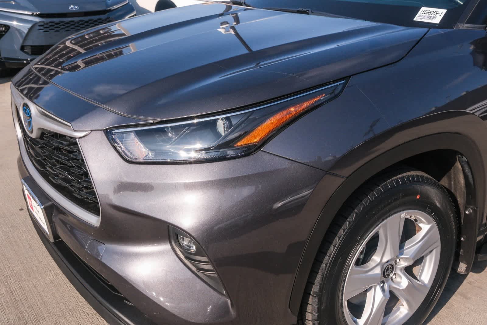 Thumbnail: 2022 Toyota Highlander - 12