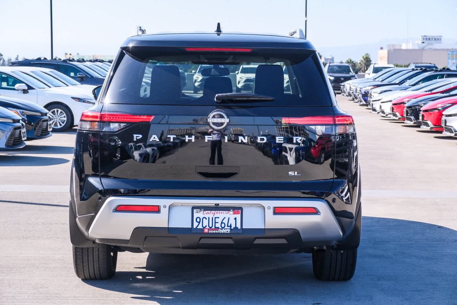 Thumbnail: 2022 Nissan Pathfinder - 5