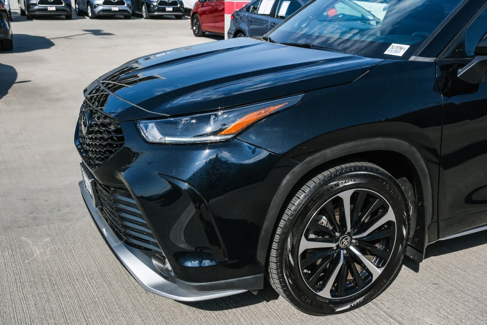 Thumbnail: 2021 Toyota Highlander - 12