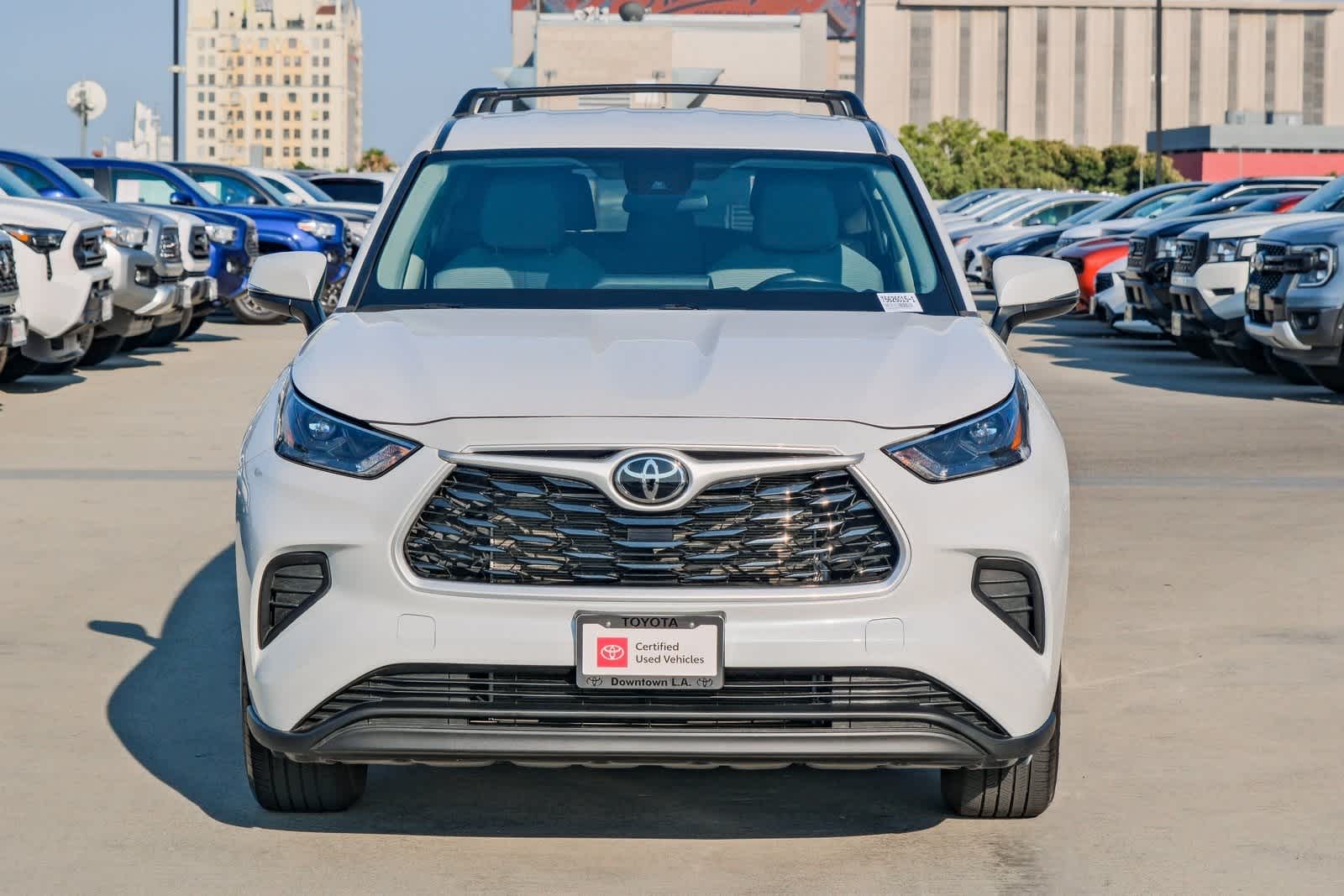 Thumbnail: 2023 Toyota Highlander - 2