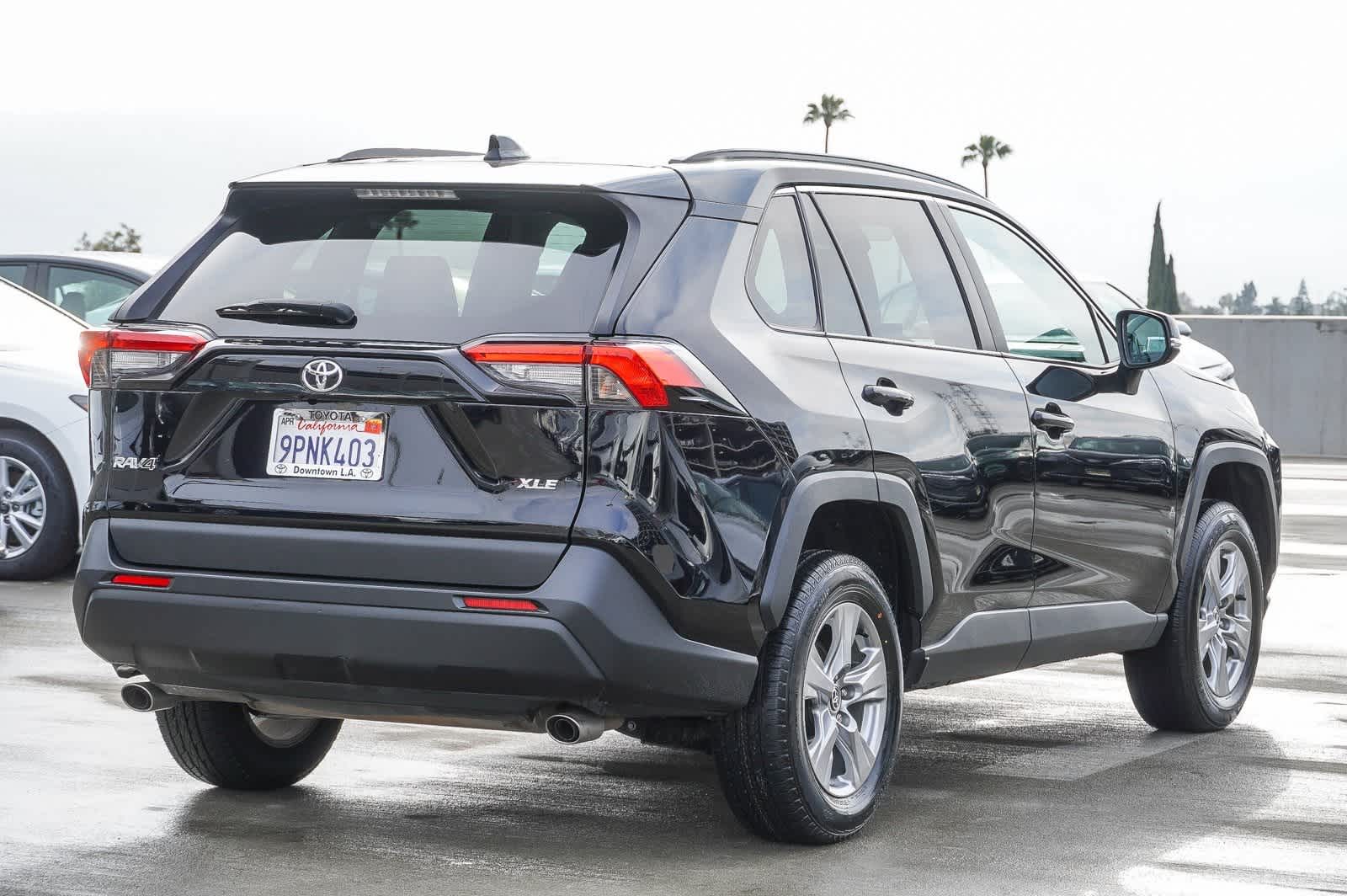 2022 Toyota RAV4 XLE 4