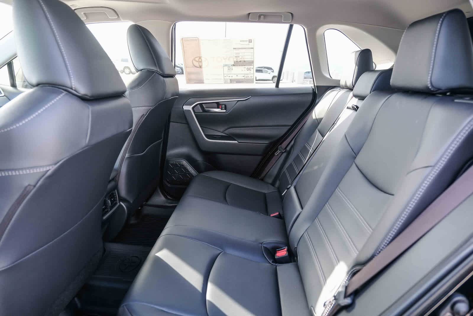 Thumbnail: 2025 Toyota RAV4 - 19