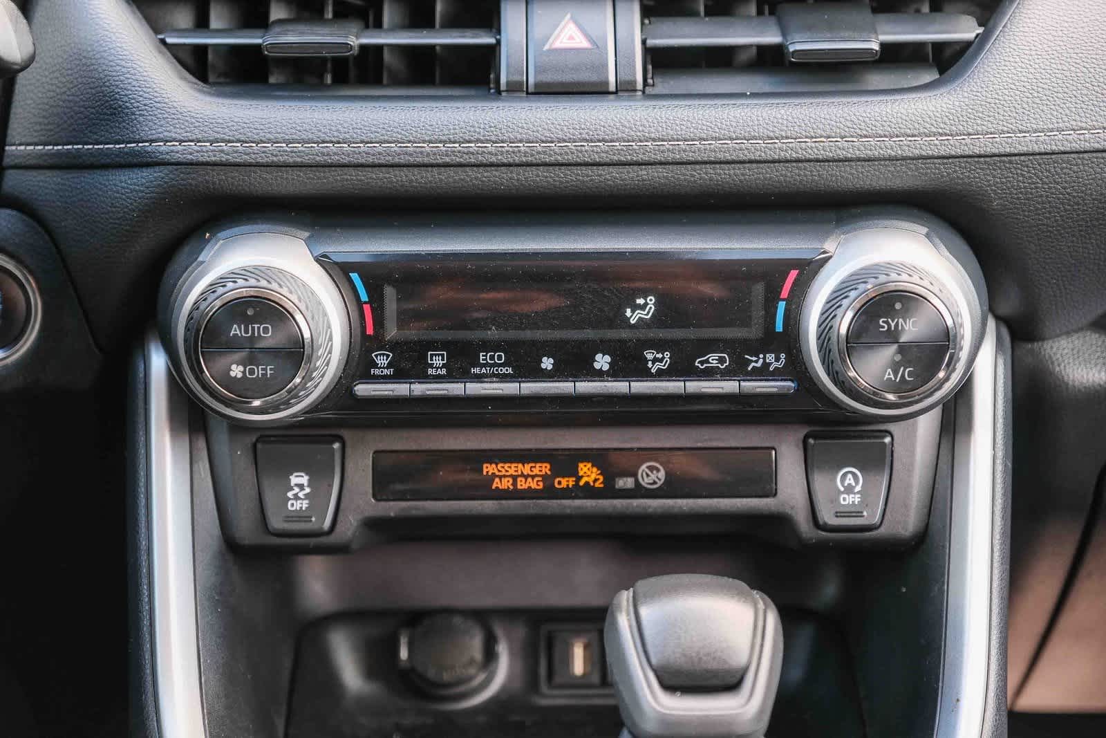 Thumbnail: 2021 Toyota RAV4 - 16