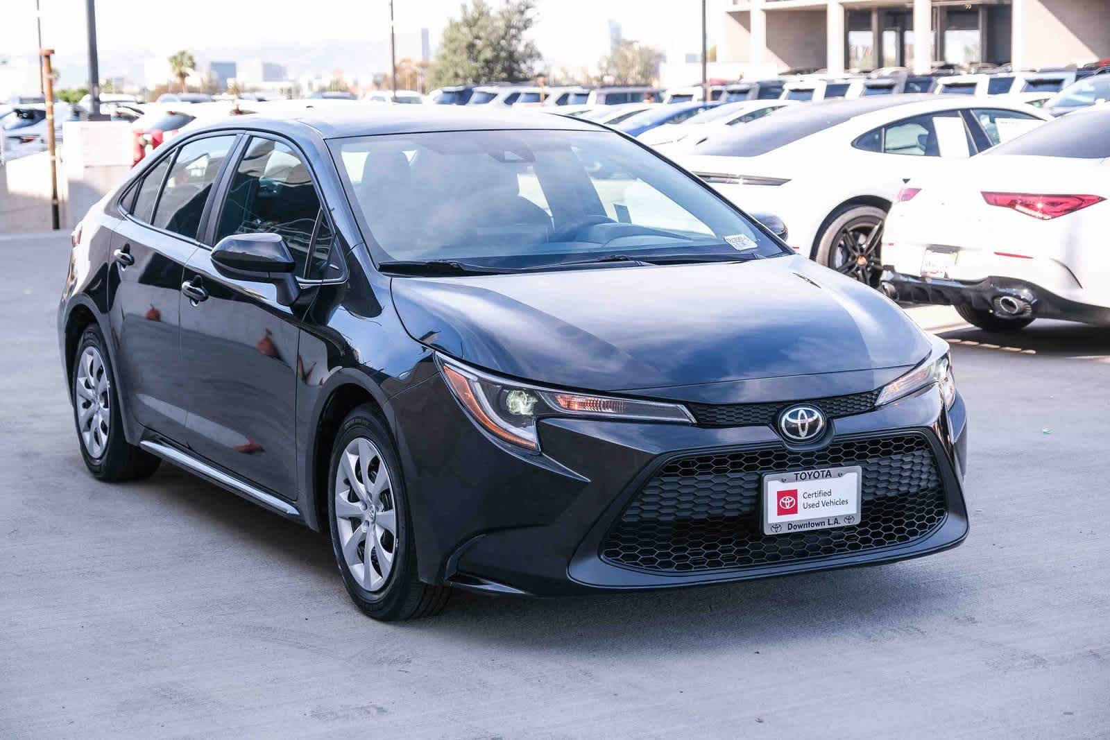 Thumbnail: 2022 Toyota Corolla - 3