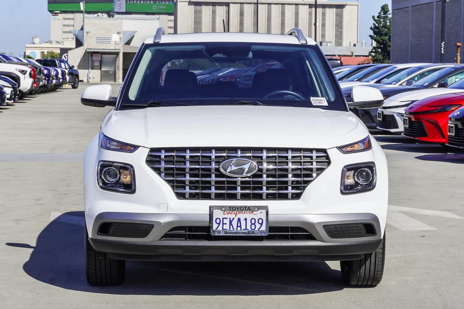2023 Hyundai Venue SEL 2