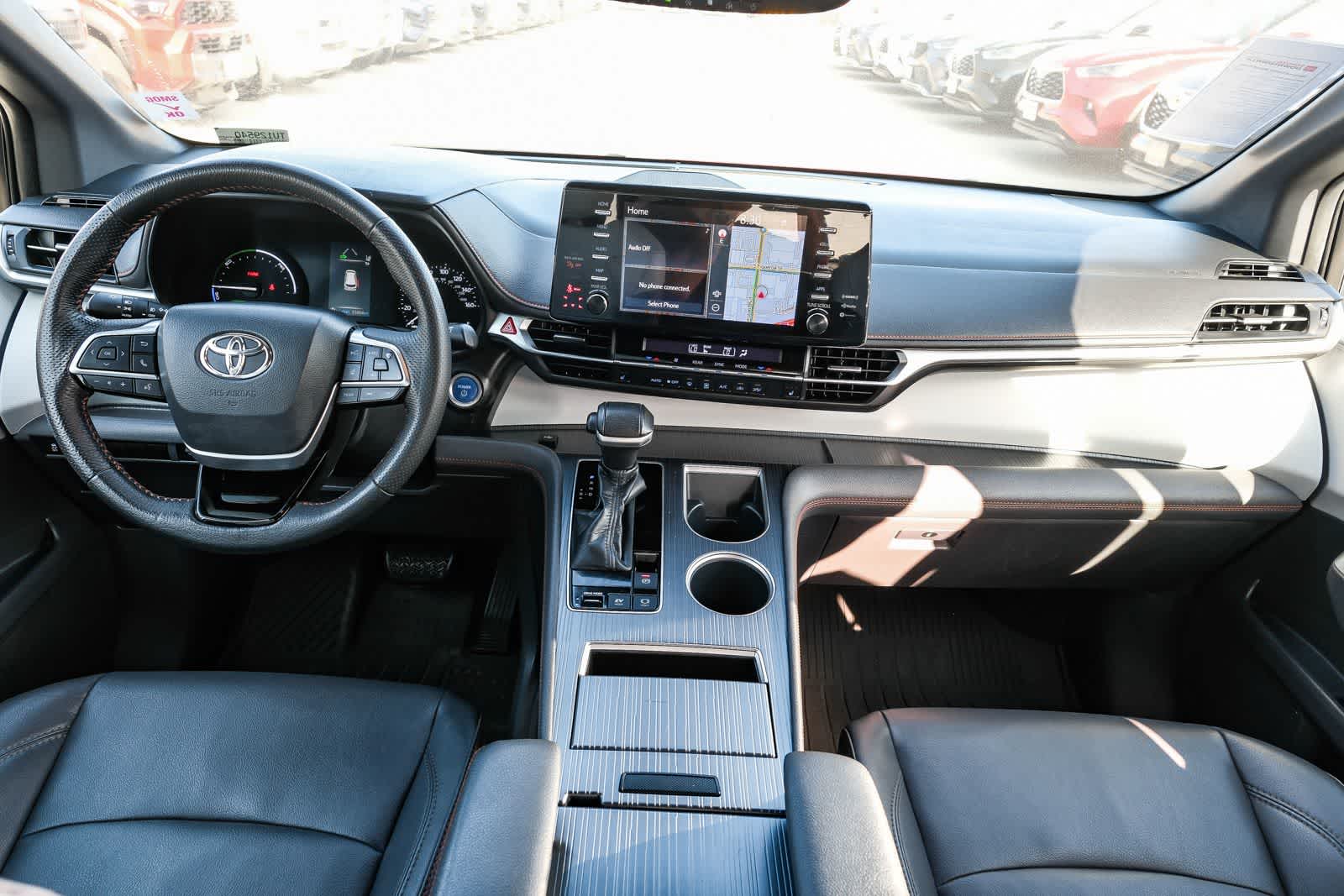 Thumbnail: 2021 Toyota Sienna - 13