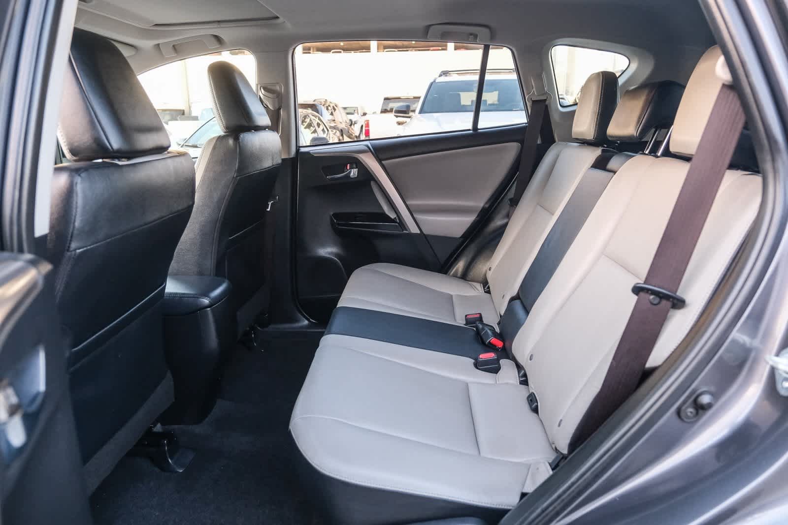 Thumbnail: 2017 Toyota RAV4 - 19