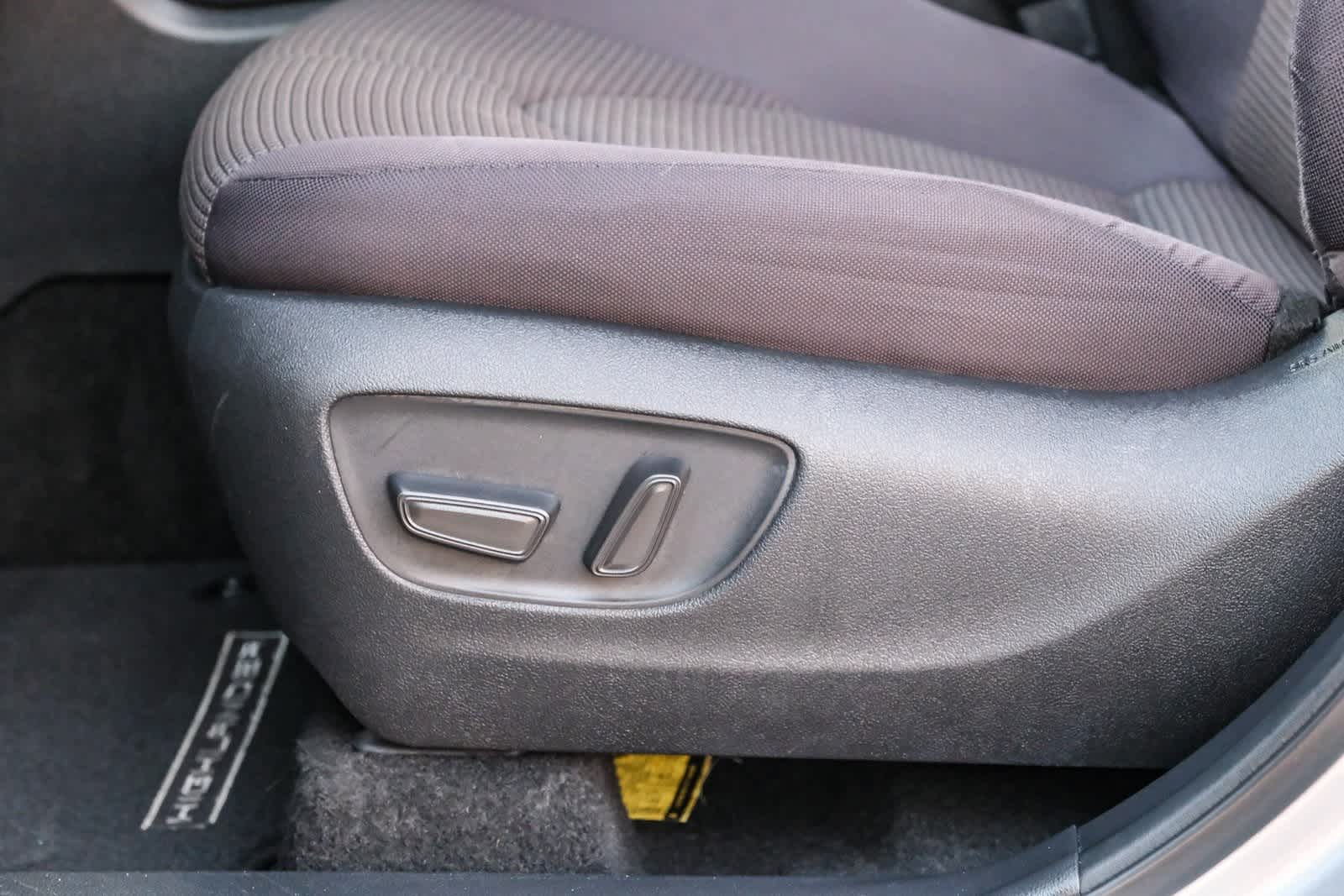 Thumbnail: 2024 Toyota Highlander - 23