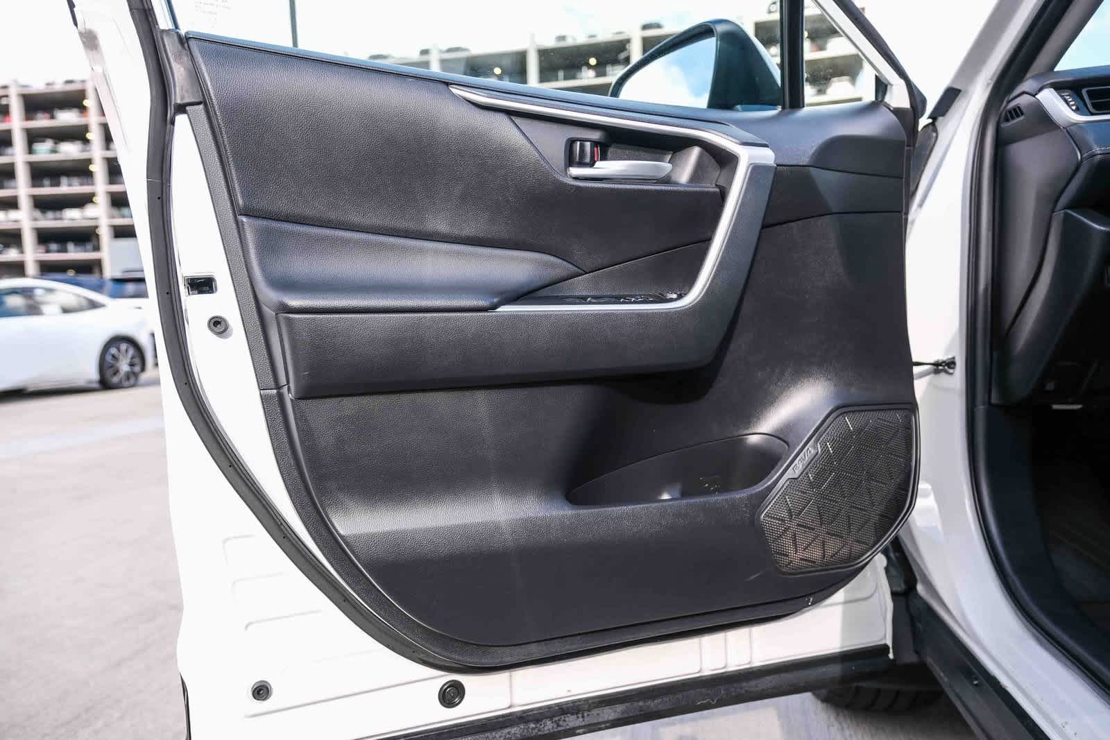 Thumbnail: 2023 Toyota RAV4 - 22