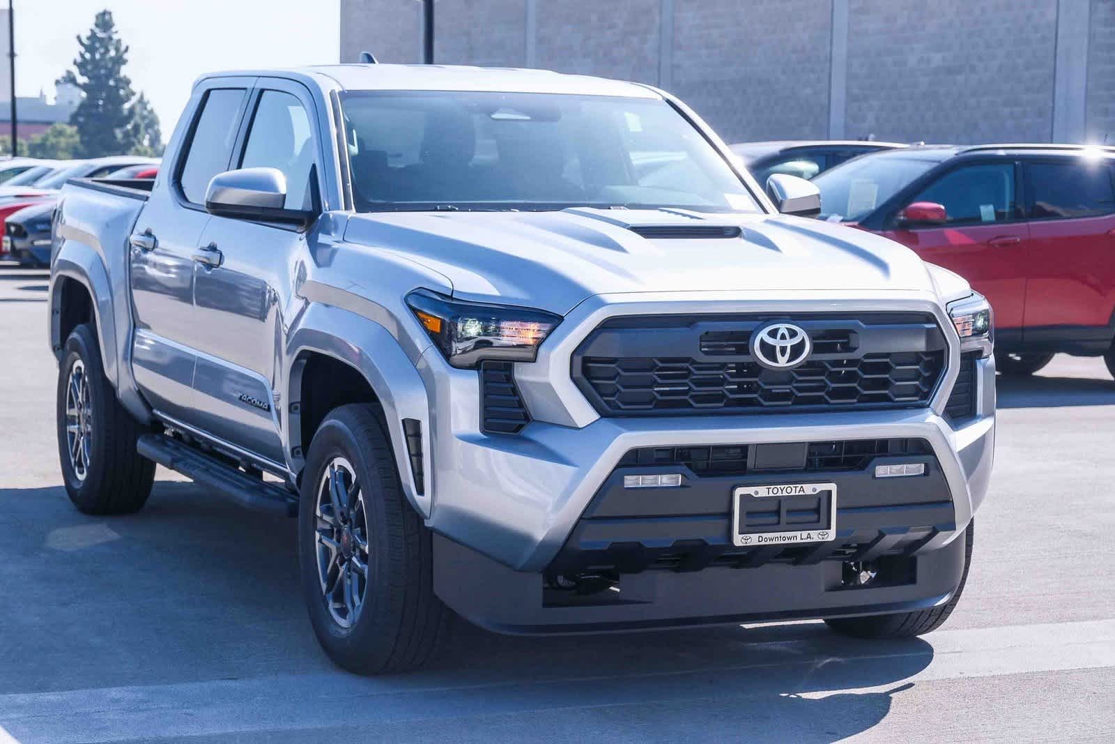 Thumbnail: 2025 Toyota Tacoma - 3