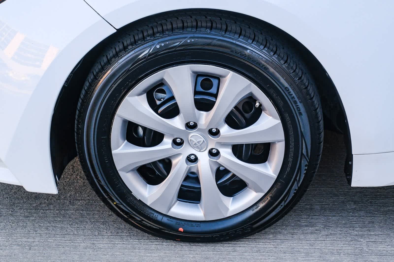 Thumbnail: 2023 Toyota Corolla - 10