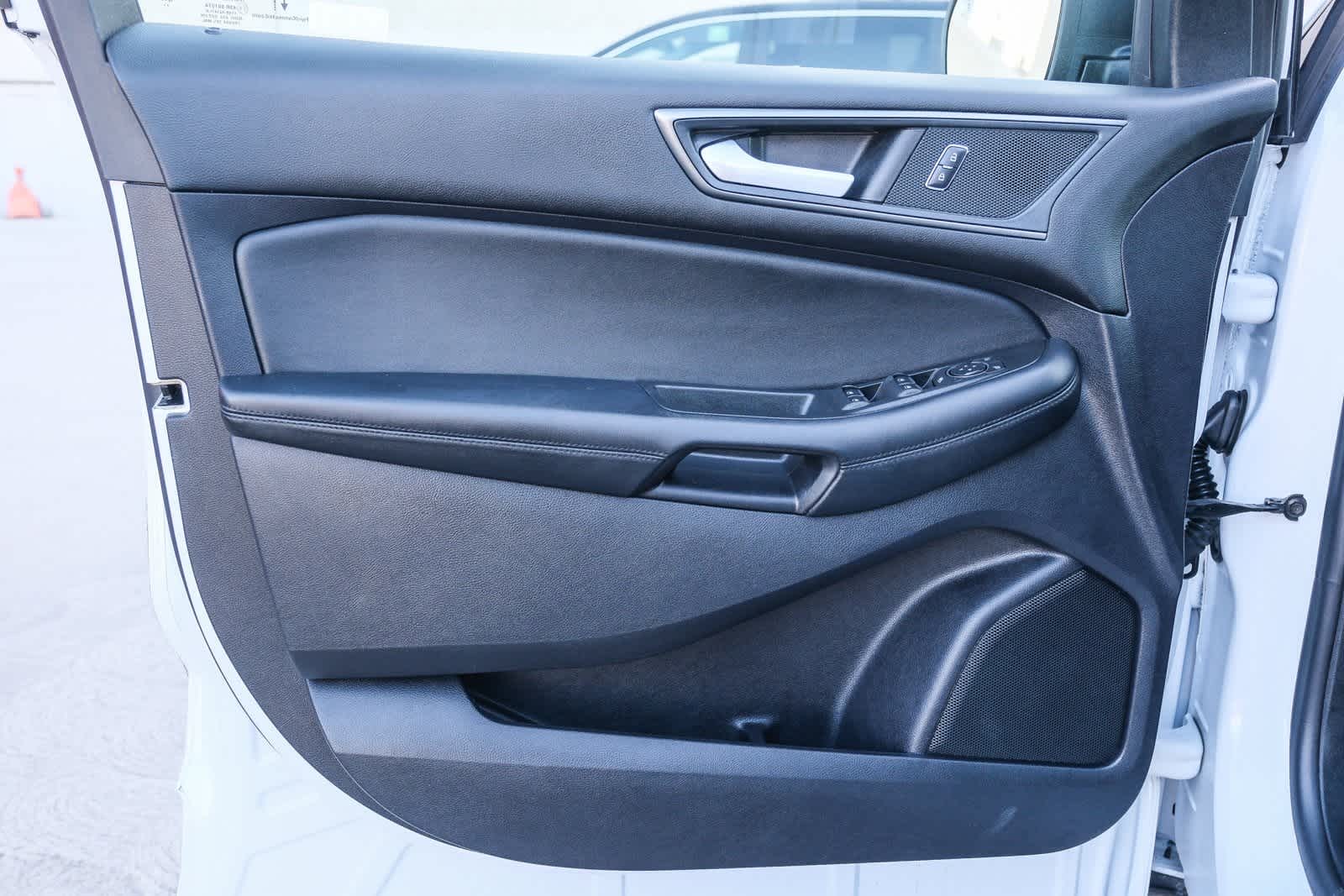 Thumbnail: 2020 Ford Edge - 22