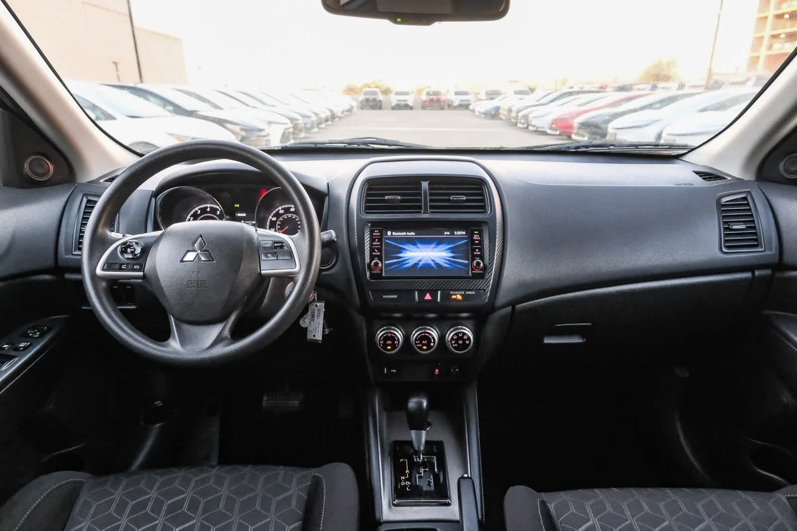 Thumbnail: 2023 Mitsubishi Outlander Sport - 14