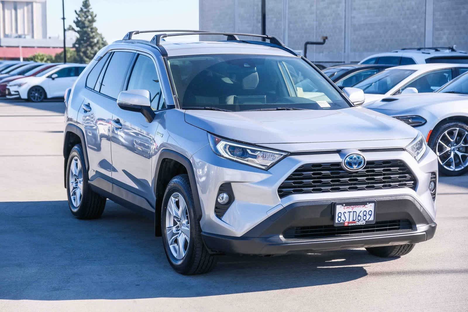 Thumbnail: 2020 Toyota RAV4 - 3