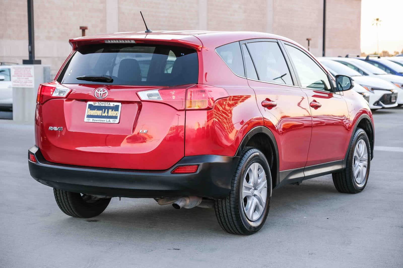 Thumbnail: 2015 Toyota RAV4 - 4