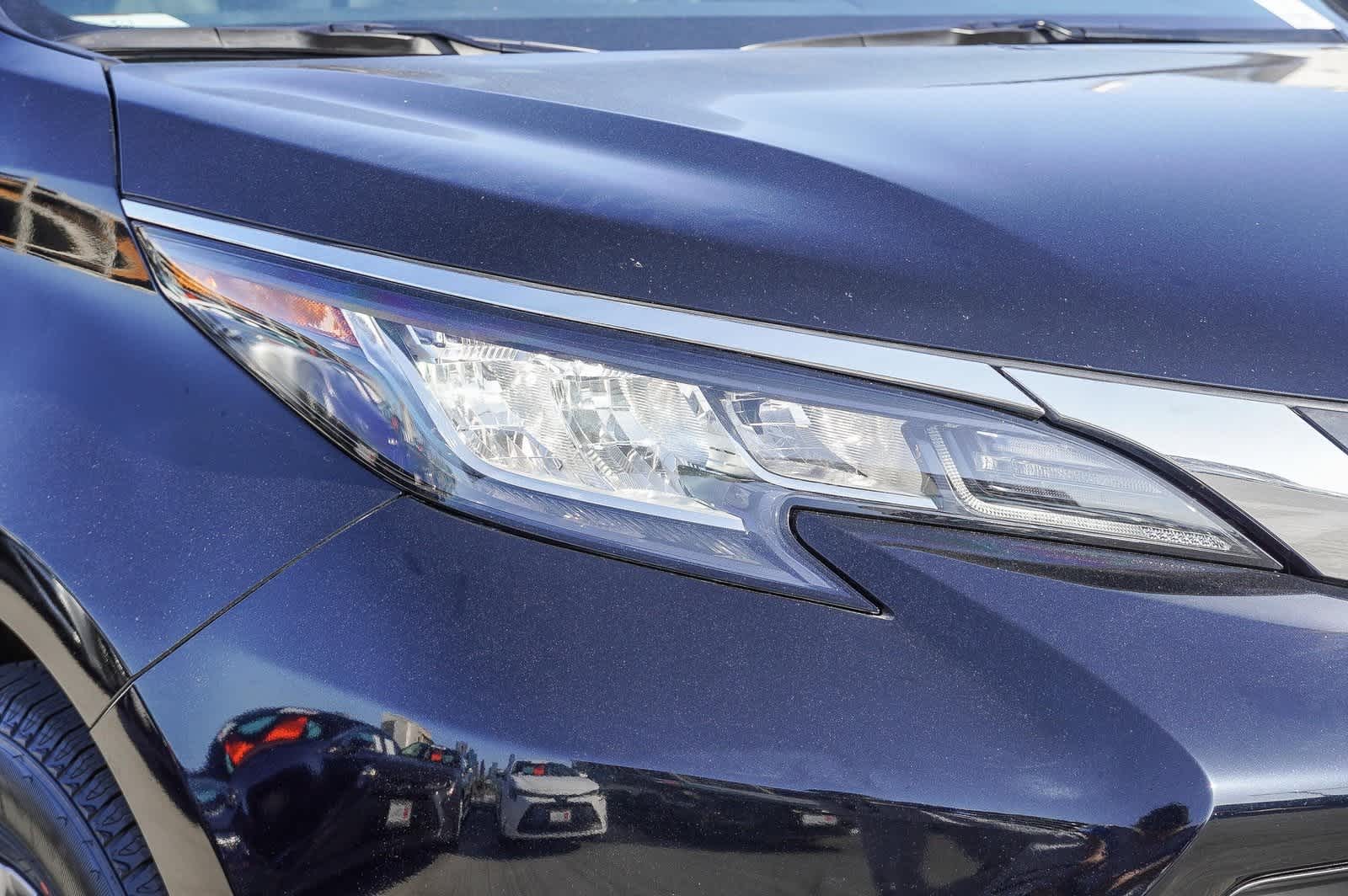2023 Toyota Sienna XLE 11
