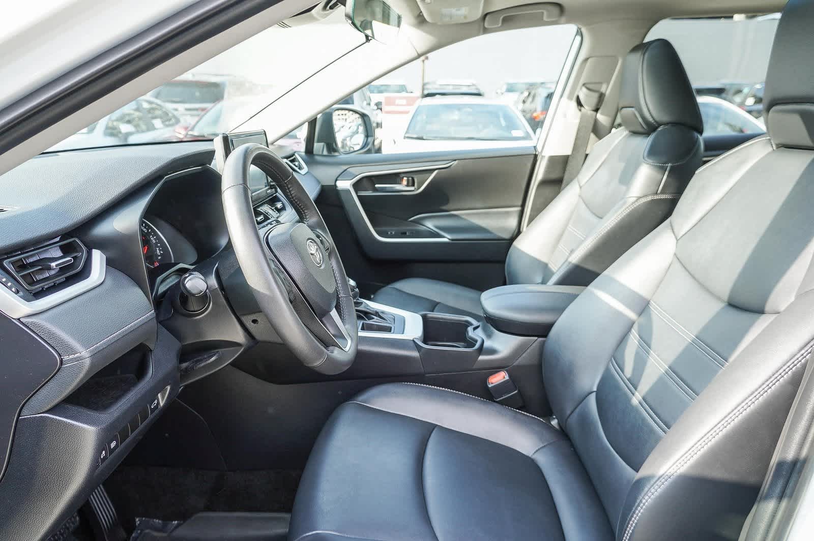 2022 Toyota RAV4 XLE Premium 20