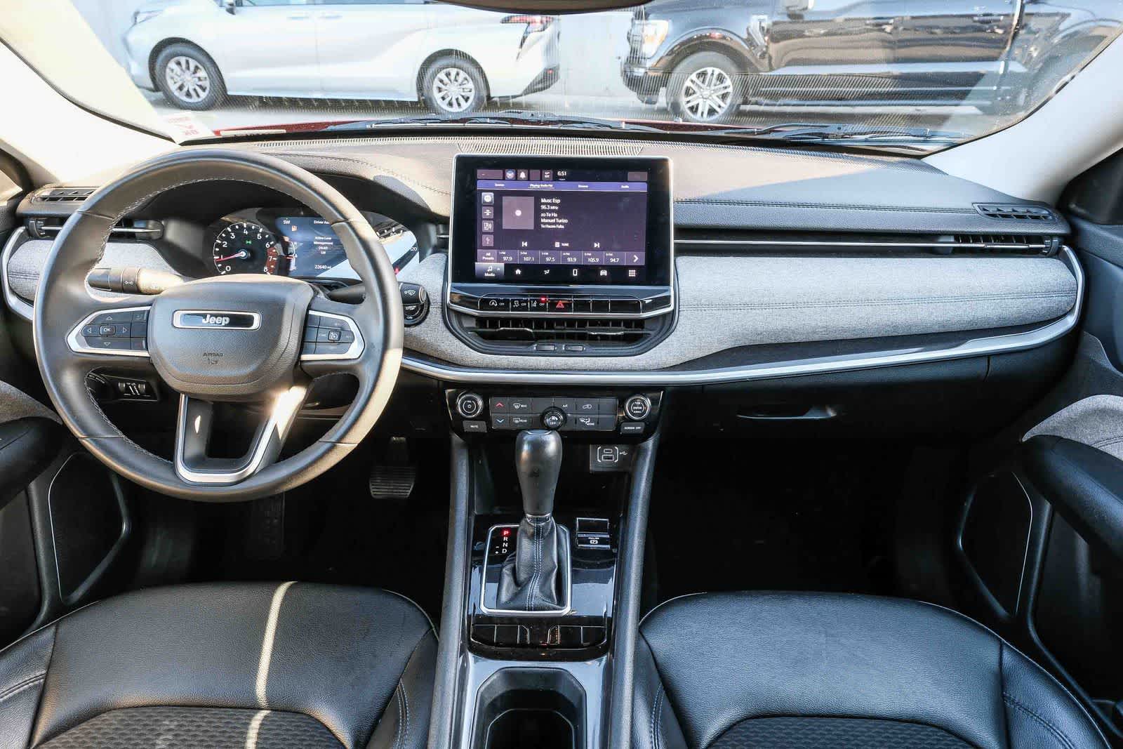 Thumbnail: 2022 Jeep Compass - 13