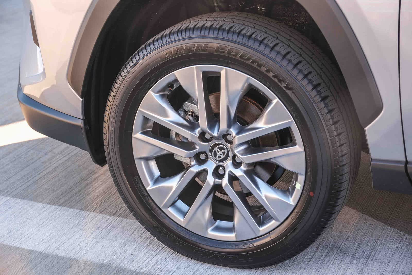 Thumbnail: 2025 Toyota RAV4 - 10