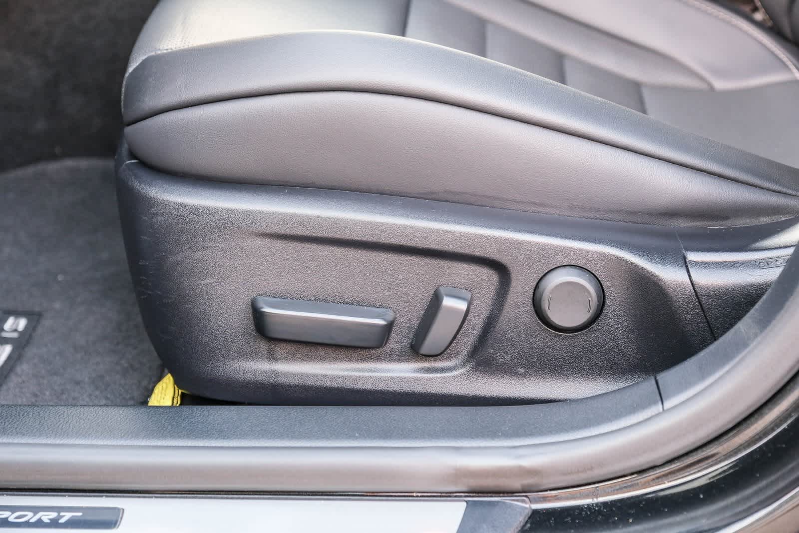 Thumbnail: 2024 Lexus IS - 23