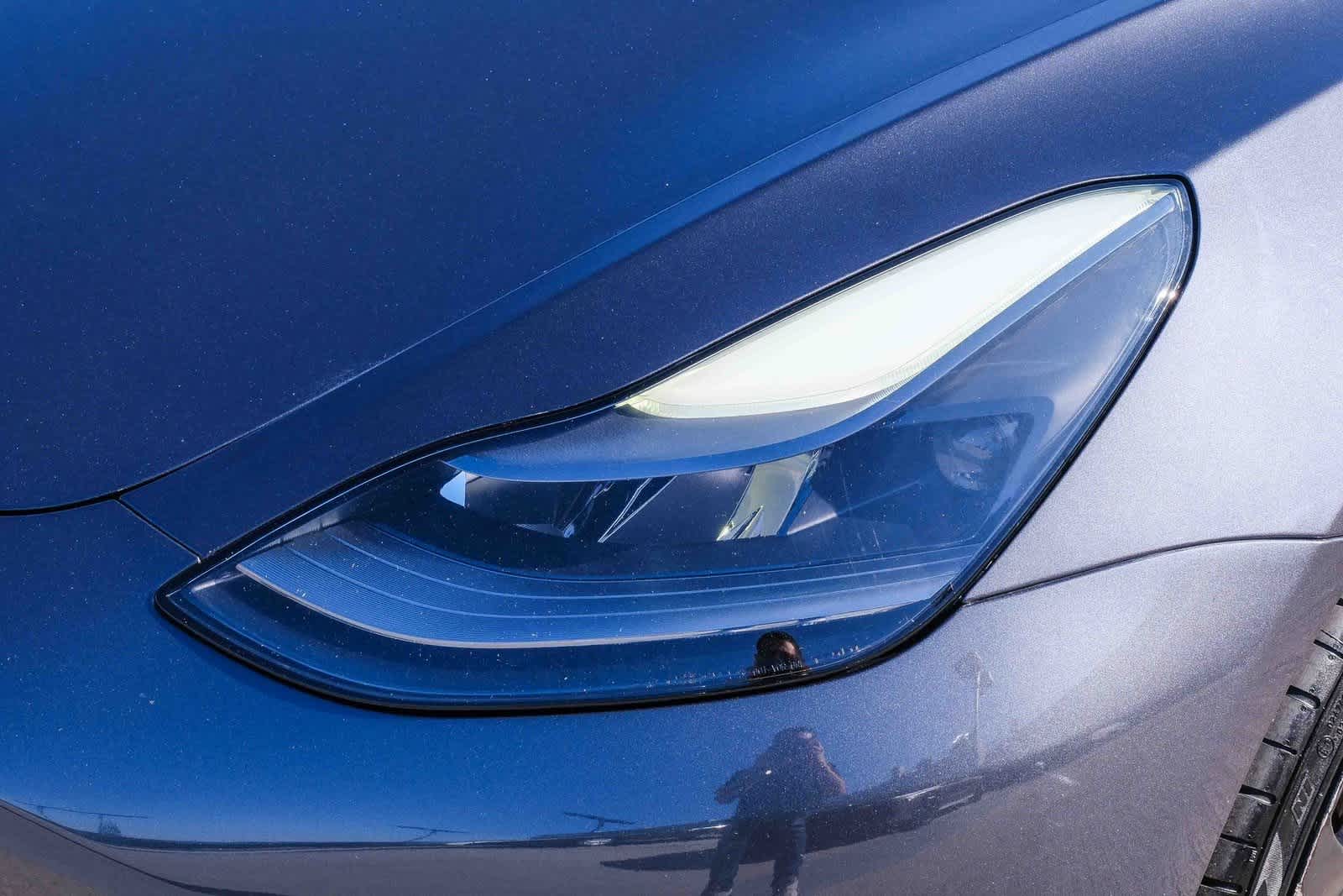 Thumbnail: 2022 Tesla Model 3 - 11