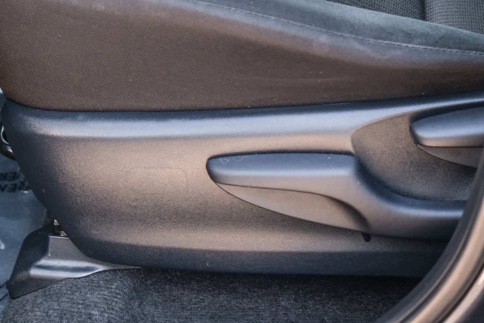 Thumbnail: 2018 Toyota RAV4 - 18