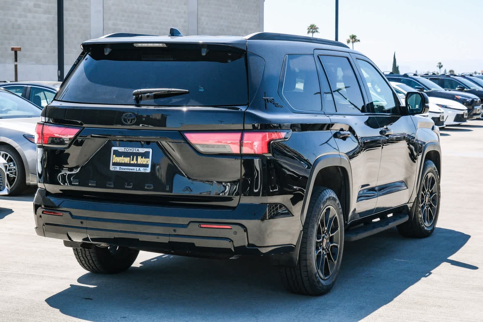 Thumbnail: 2024 Toyota Sequoia - 4
