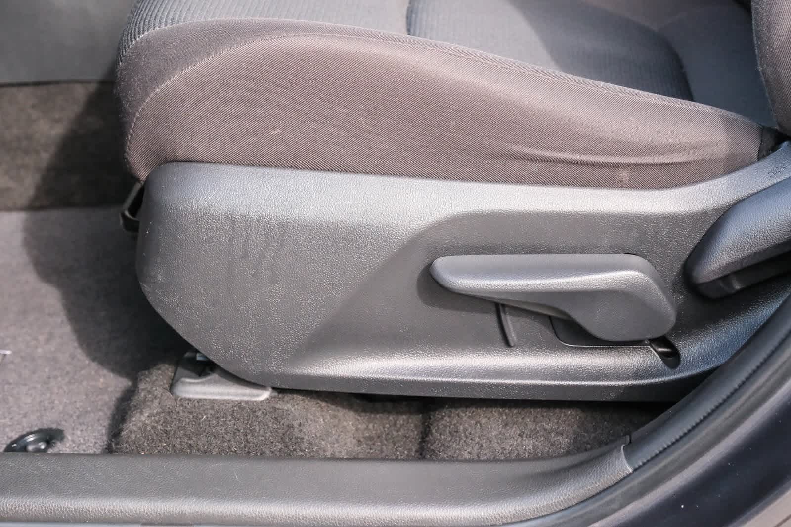 Thumbnail: 2023 Toyota RAV4 - 24