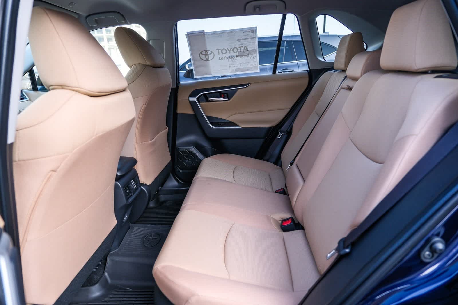 Thumbnail: 2025 Toyota RAV4 - 19