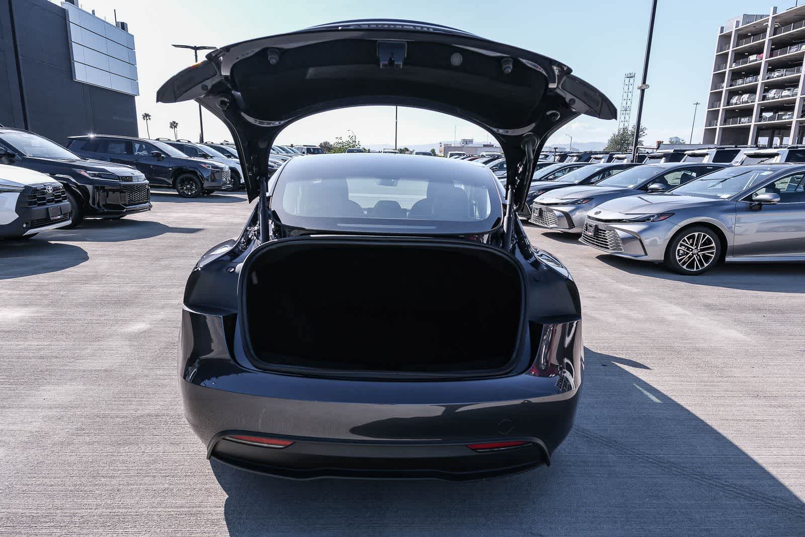 Thumbnail: 2025 Tesla Model 3 - 21