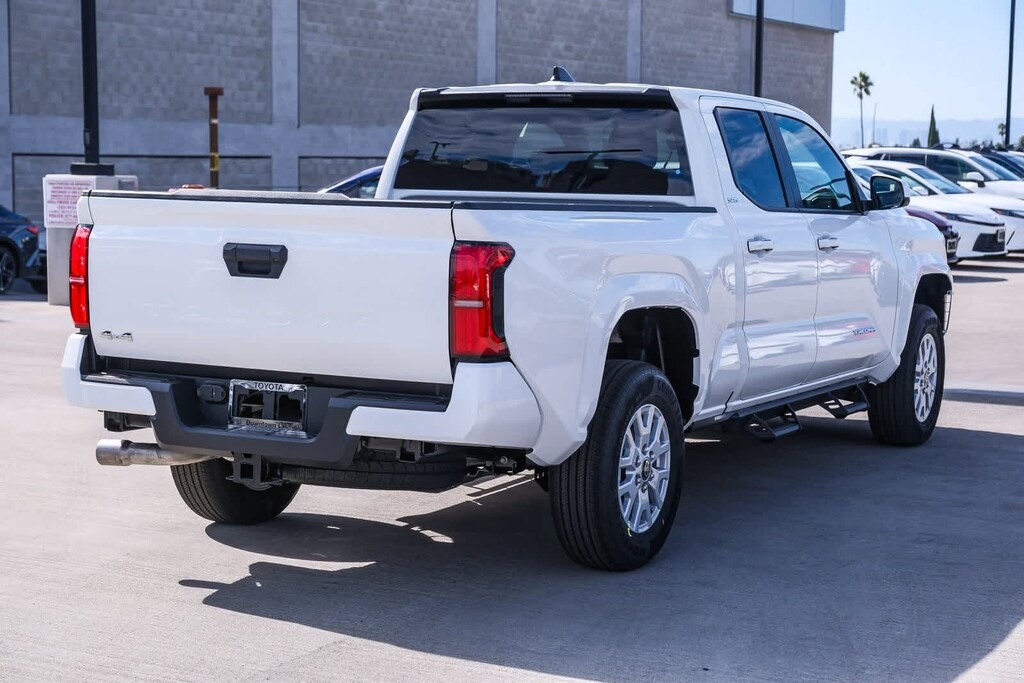 New 2025 Toyota Tacoma SR5 Truck Double Cab