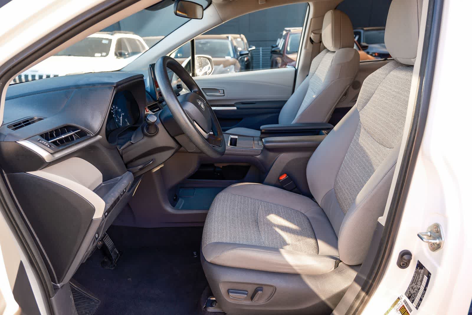 Thumbnail: 2021 Toyota Sienna - 20
