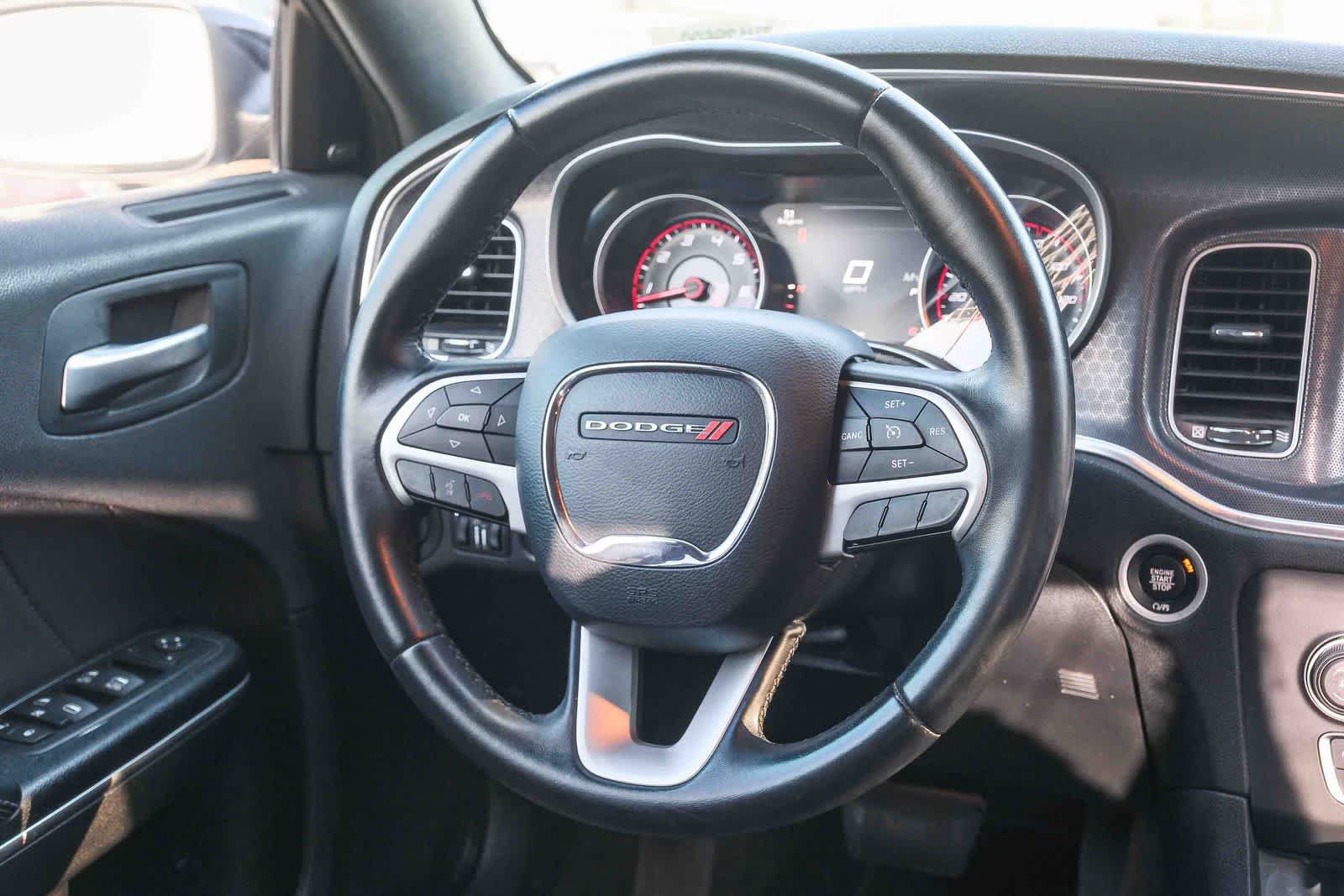 Thumbnail: 2016 Dodge Charger - 17