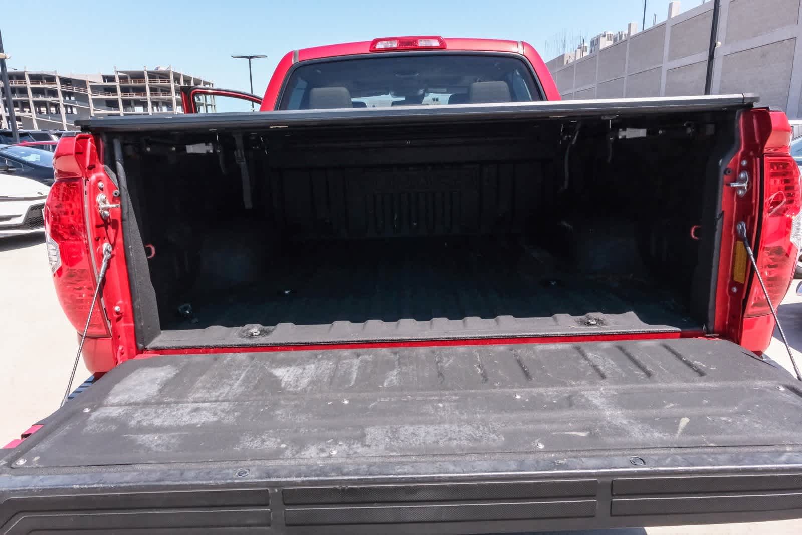 Thumbnail: 2018 Toyota Tundra - 25